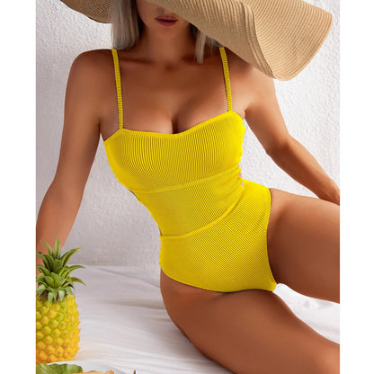 Traje de baño esculpido